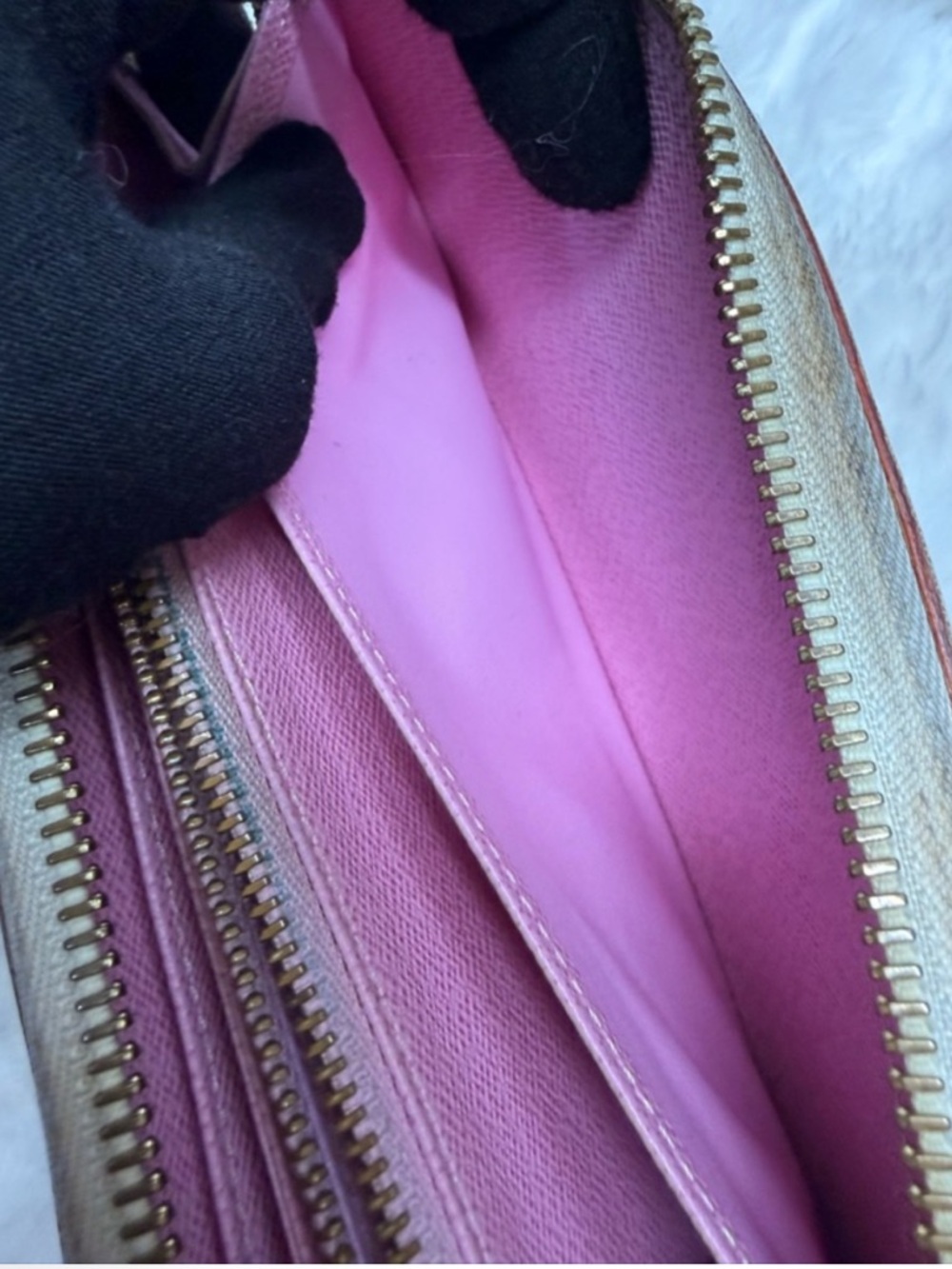 Louis Vuitton Takashi Murakami White Multicolor Monogram Long Continental Wallet - Picture 12 of 13